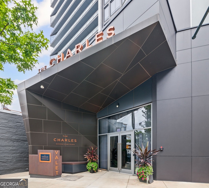 For Sale $3,500,000 • Co-Listing Agent