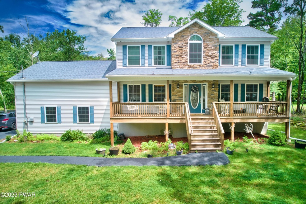 136 Primrose Ln, Milford, PA 18337 - photo 1