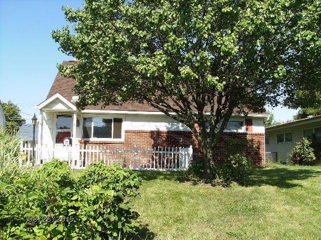 627 Savannah Dr, Columbus, OH 43228 - photo 1