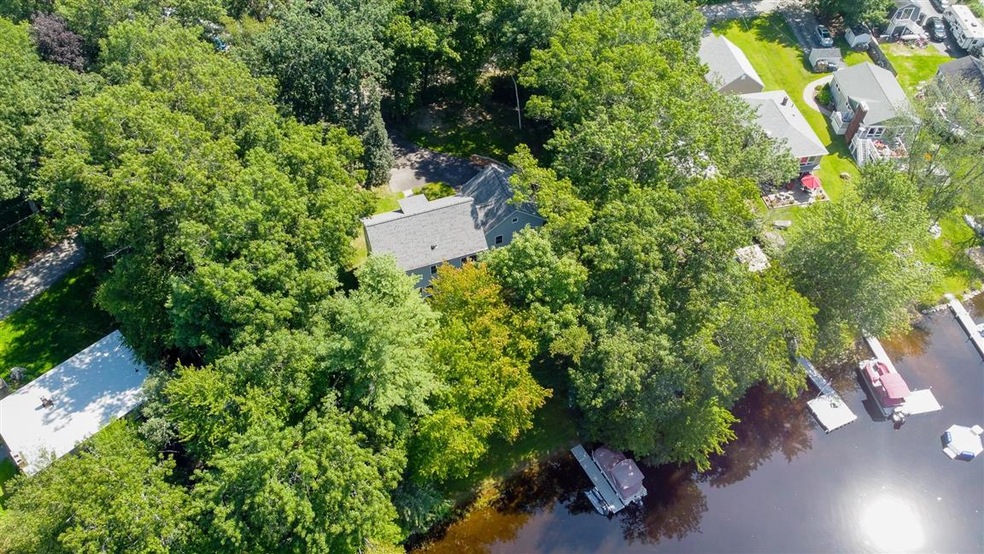 13 Escumbuit Rd, Derry, NH 03038 - photo 1