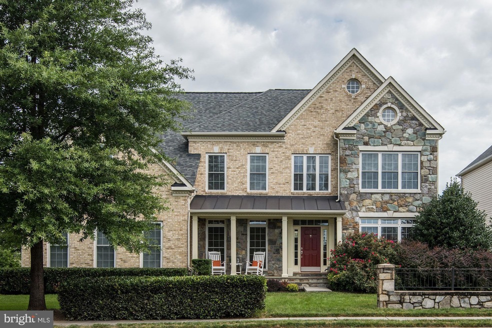 43046 Downfield St, Chantilly, VA 20152 - photo 1