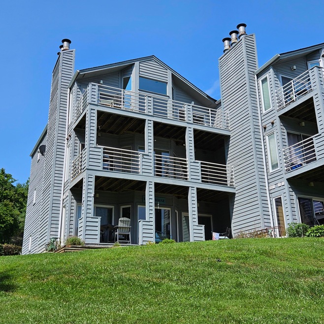 Fairway Bay