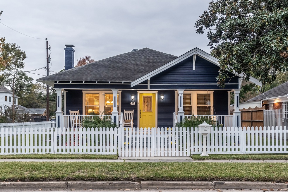 615 Pecore St, Houston, TX 77009 - photo 1