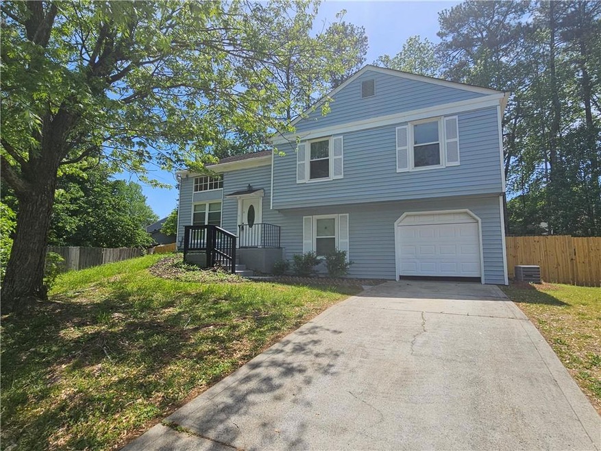 11315 Bramshill Dr, Alpharetta, GA 30022 - photo 1