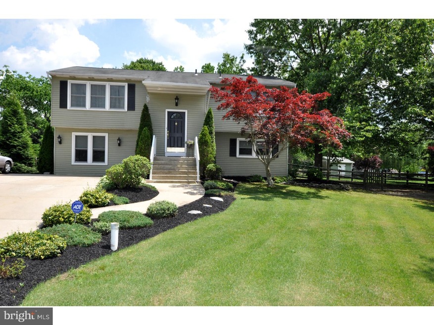 1 Ridgeway Ln, Southampton, NJ 08088 - photo 1