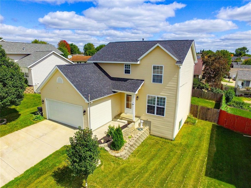 3717 King Dr SW, Cedar Rapids, IA 52404 - photo 1