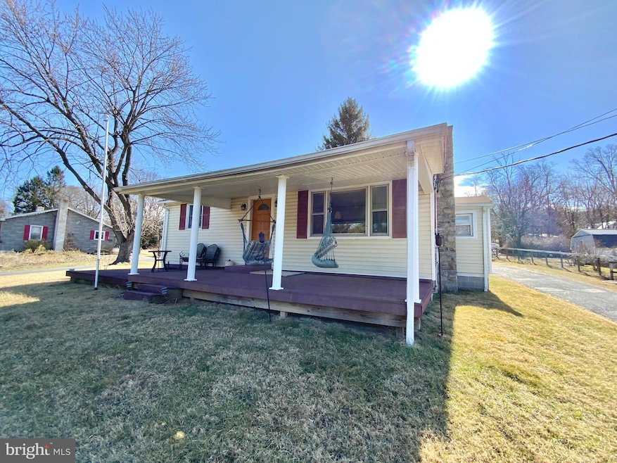 25521 Heiston Ln, Cascade, MD 21719 - photo 1