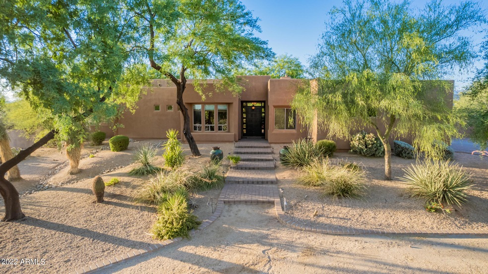 Stunning curb appeal in 85331.