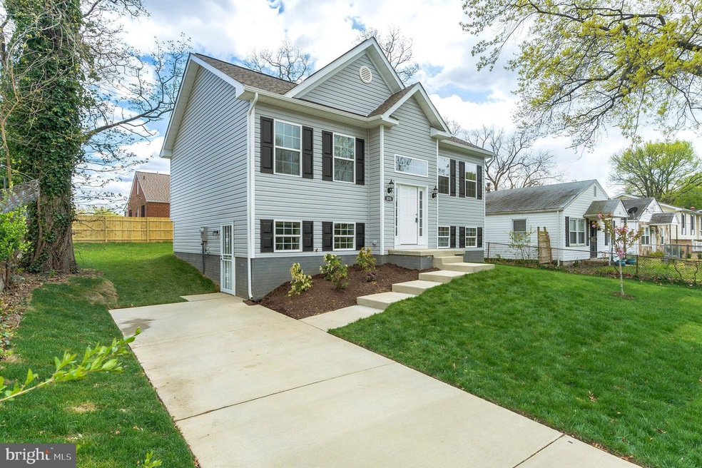 810 Elfin Ave, Capitol Heights, MD 20743 - photo 1