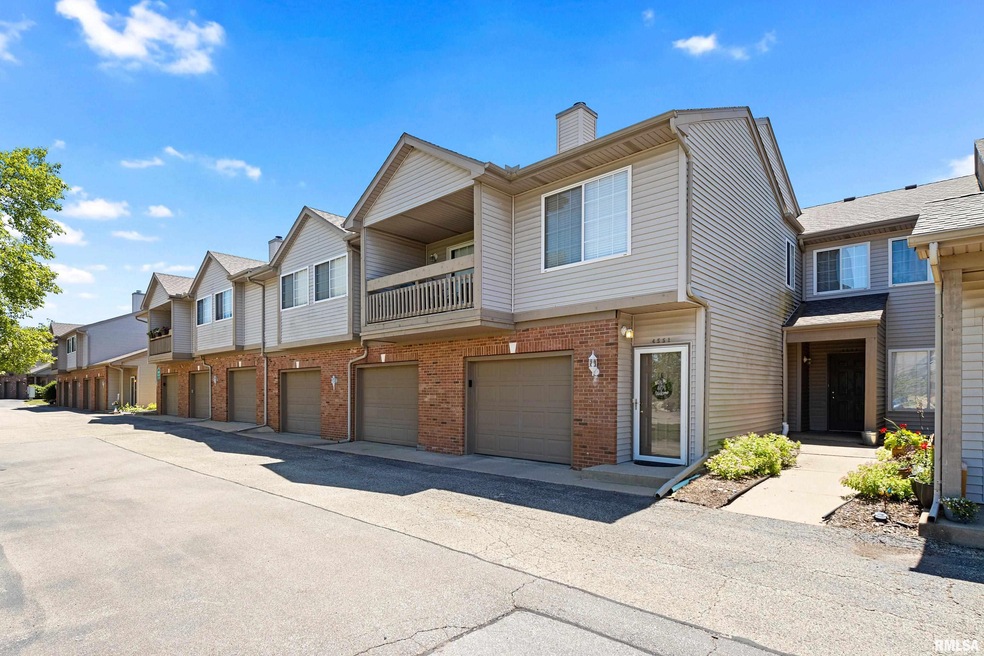 4555 N Thornhill Dr unit 206, Peoria, IL 61615 - photo 1