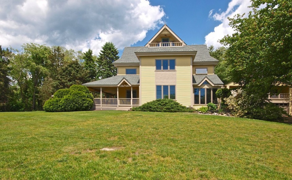 32 Deck St, Jamestown, RI 02835 - photo 1