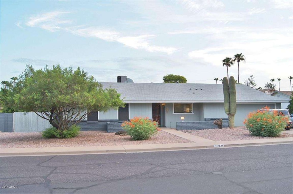 1536 E Frost