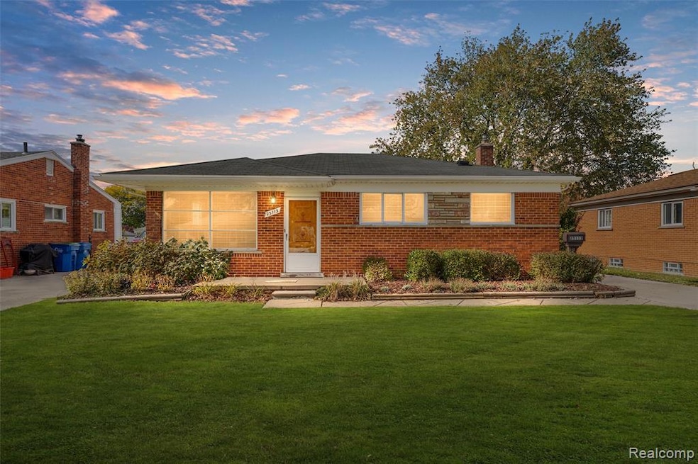 25113 Campbell Ave, Warren, MI 48089 - photo 1