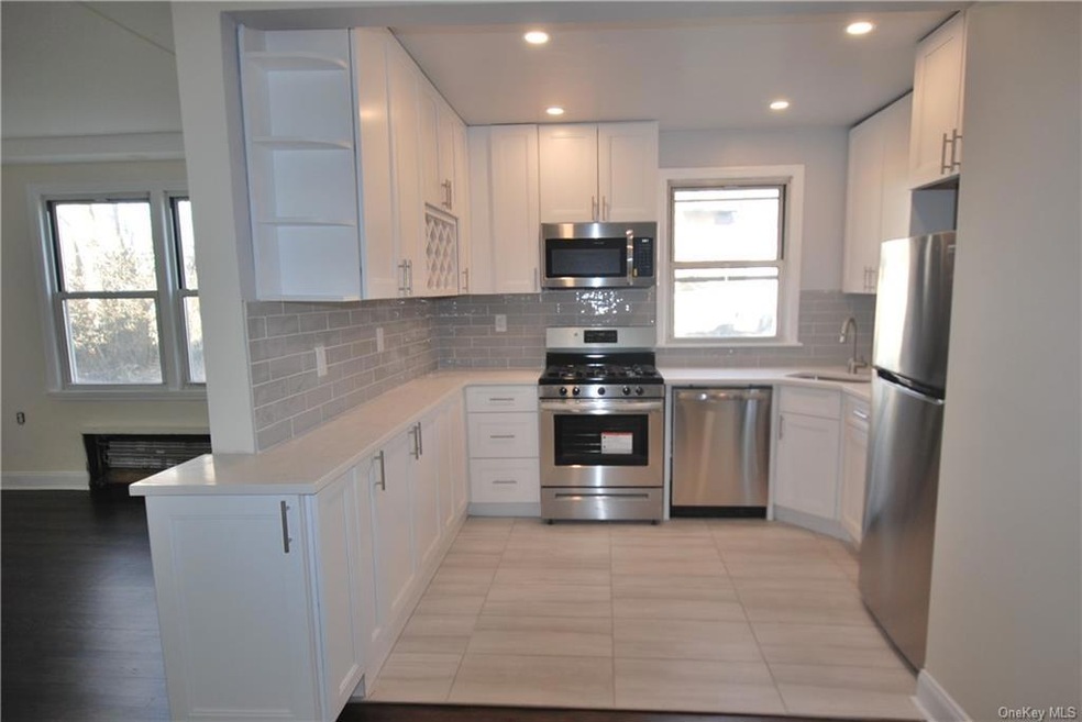 12 Stokes Rd unit 1C, Yonkers, NY 10710 - photo 1