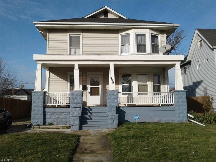 Nice Colonial home fixer upper!