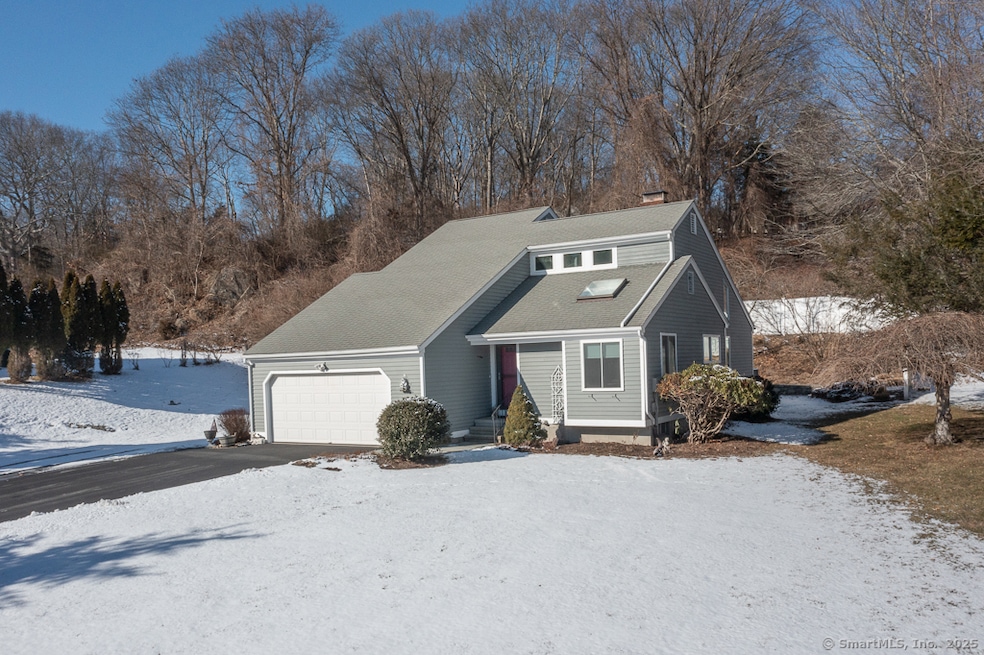 Welcome Home to 4 Patterson Place! Your new home i