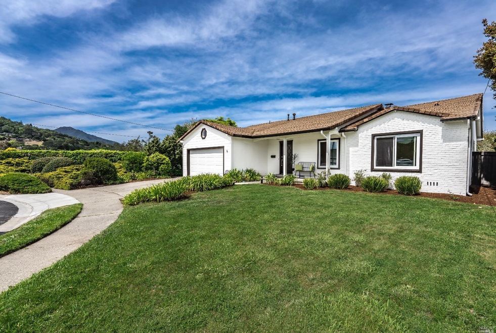 This was originally a Model Home due to the premiu