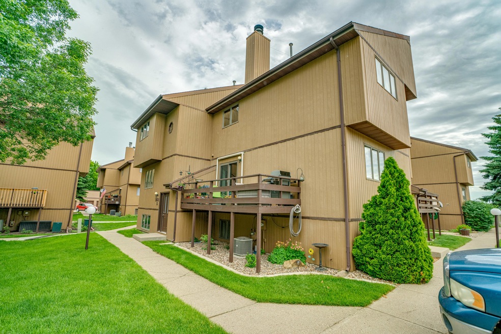 2881WarwickLpA_0045