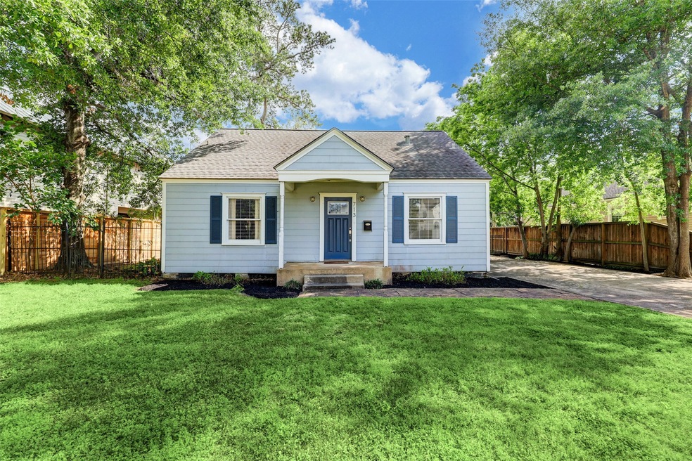 713 Sue Barnett Dr, Houston, TX 77018 - photo 1