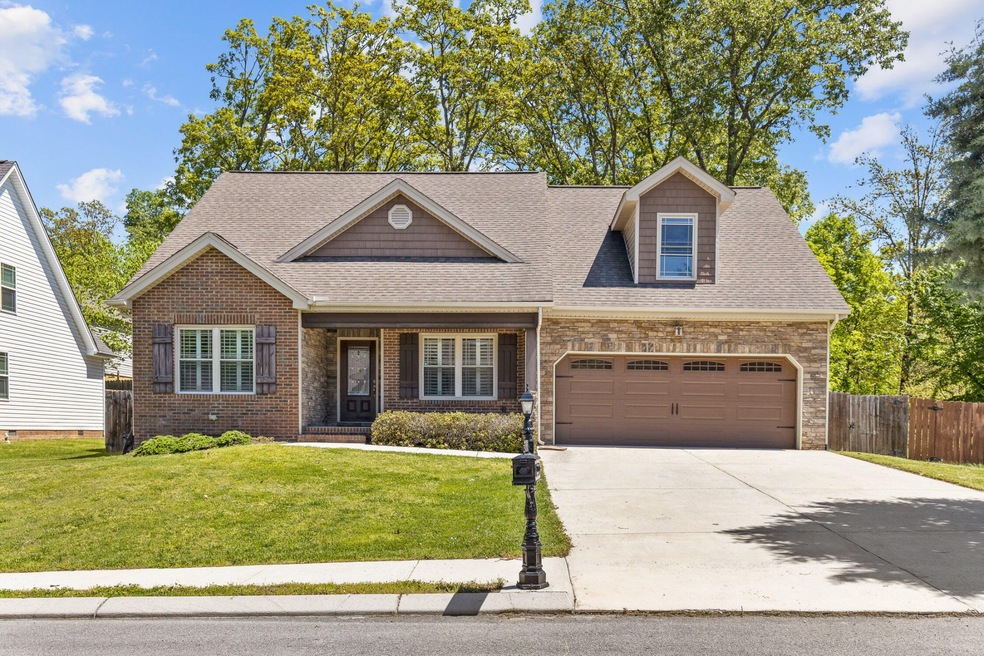 678 Soaring Eagle Cir, Hixson, TN 37343 - photo 1