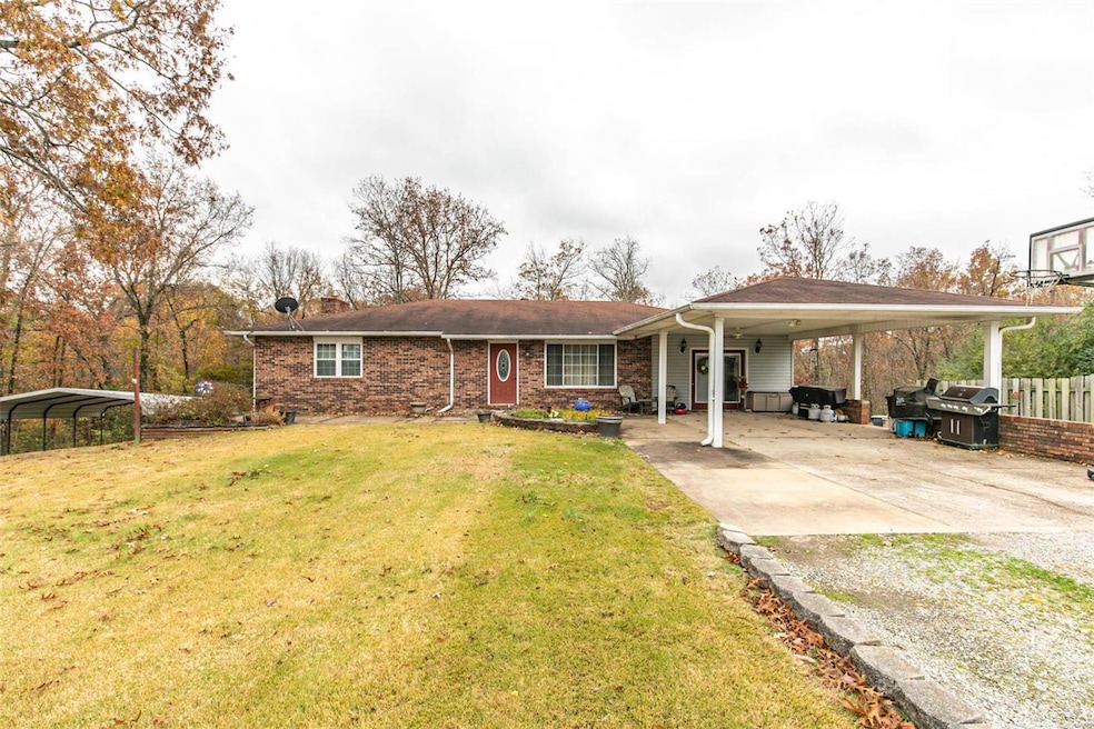 178 Cr 4702, Poplar Bluff, MO 63901 - photo 1