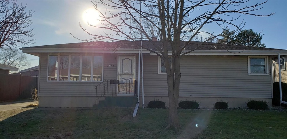 9342 Forrest Dr, Highland, IN 46322 - photo 1