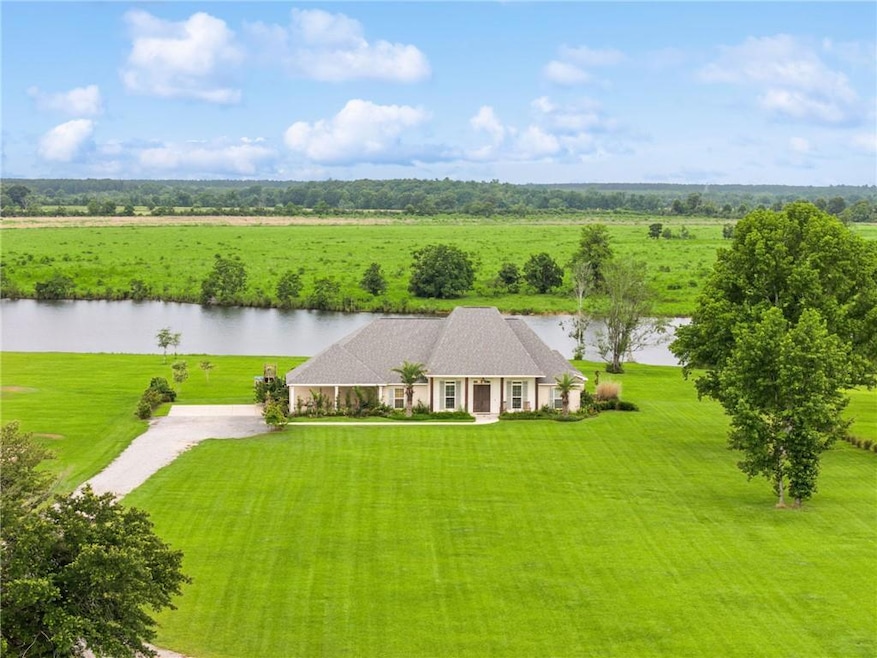Pending $585,000 • Co-Listing Agent
