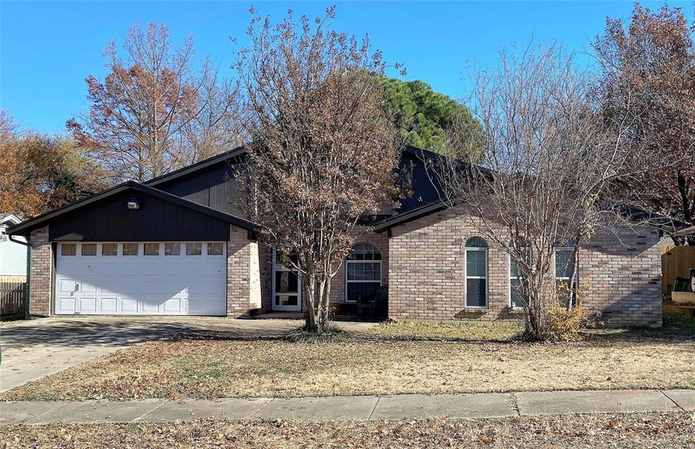 6412 Simmons Rd, North Richland Hills, TX 76182 - photo 1