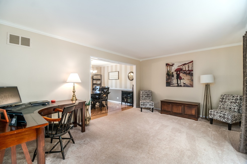 2156 Countryside Cir unit 3B, Naperville, IL 60565 - photo 1