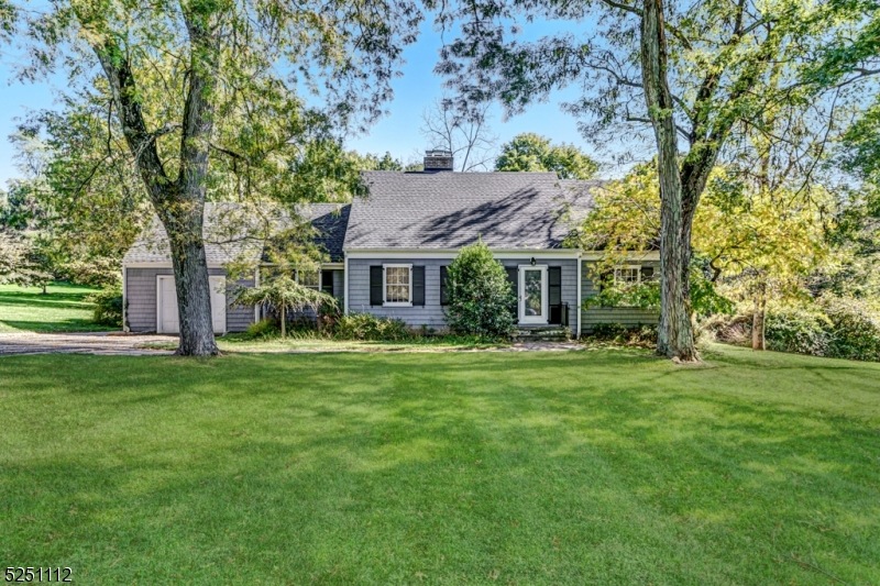 978 Spring Run Ln, Martinsville, NJ 08836 - photo 1