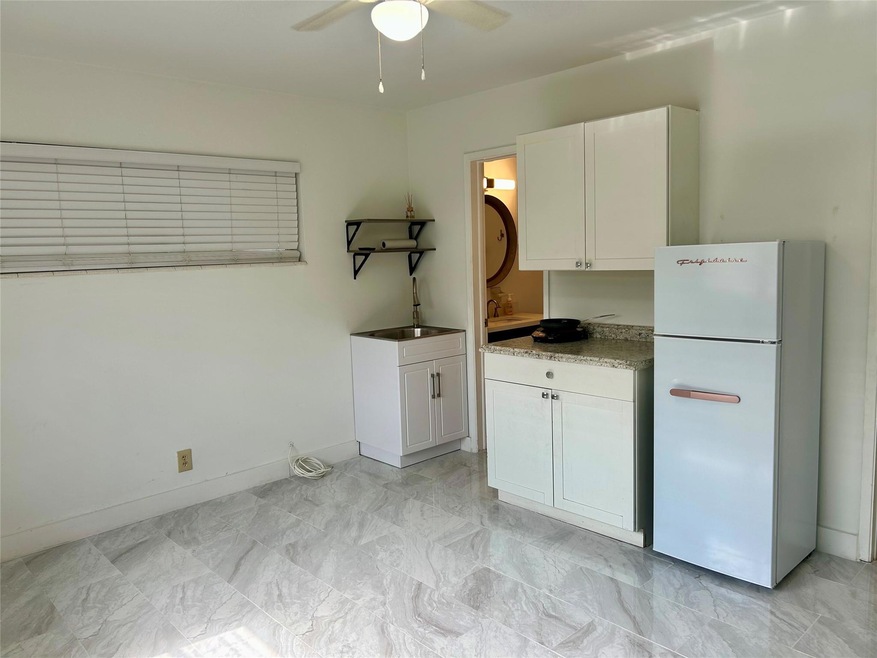 1301 SE 22nd Ave unit 4, Pompano Beach, FL 33062 - photo 1