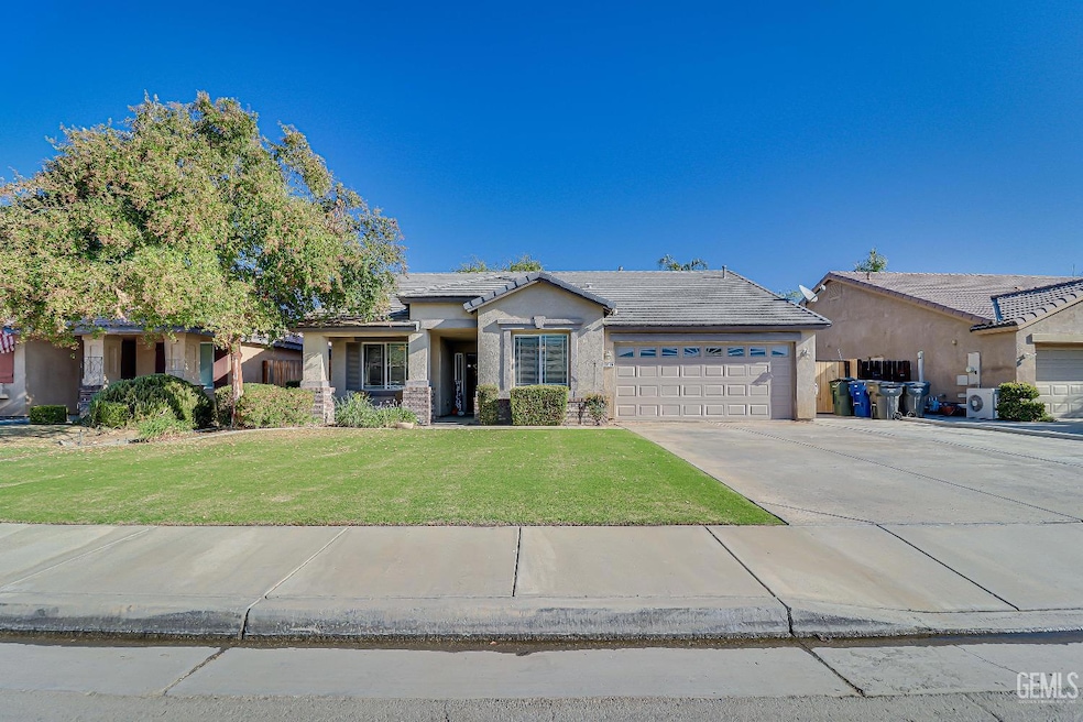 13118 Ridgeway Meadows Dr, Bakersfield, CA 93314 - photo 1