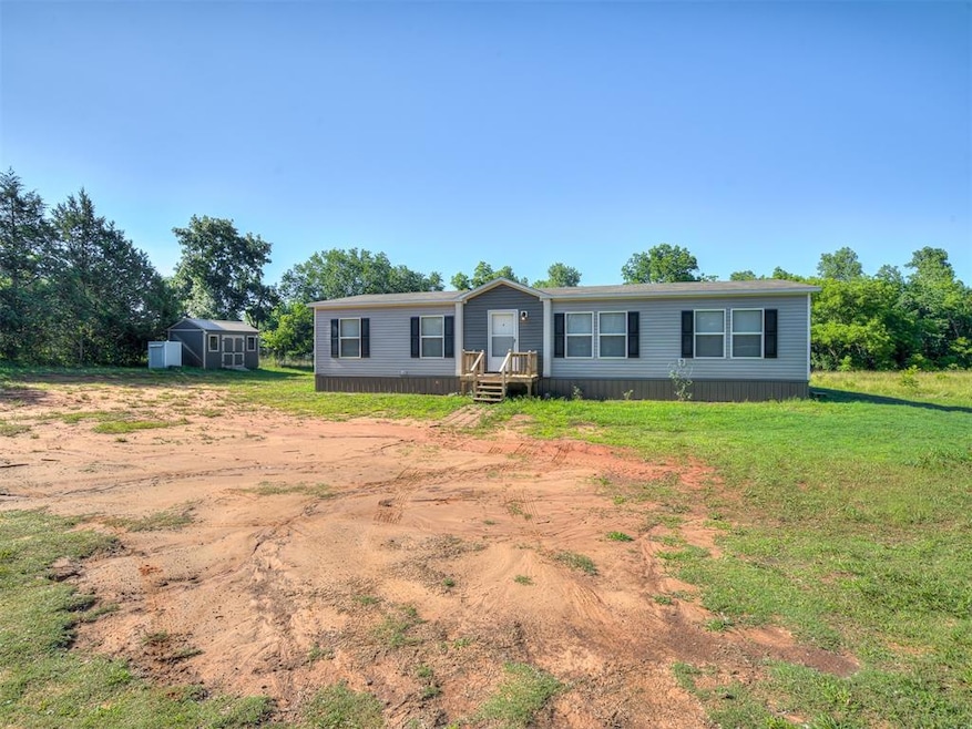 30301 Lake Dr, McLoud, OK 74851 - photo 1