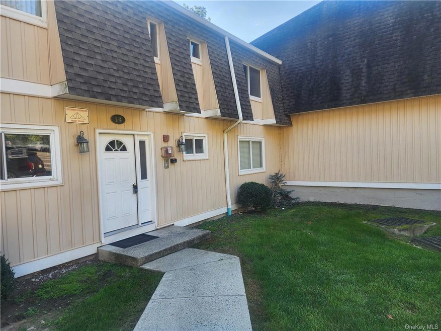 18 Pavilion Ridge Way unit 4, Suffern, NY 10901 - photo 1