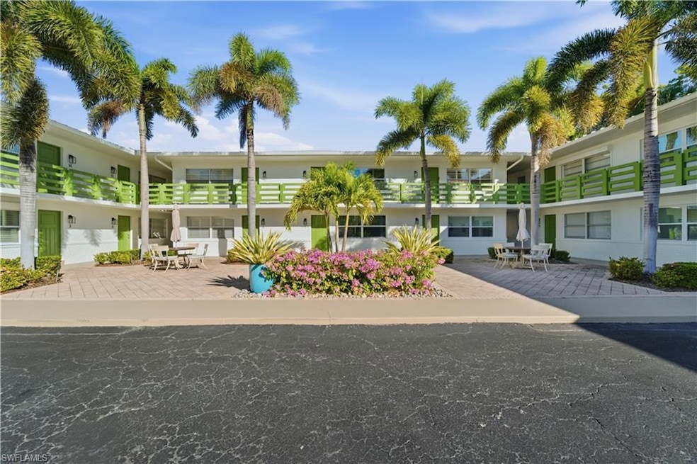 975 9th Ave S unit 2, Naples, FL 34102 - photo 1