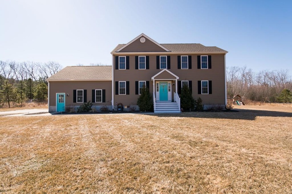 25 Sand Wedge Dr, Uxbridge, MA 01569 - photo 1