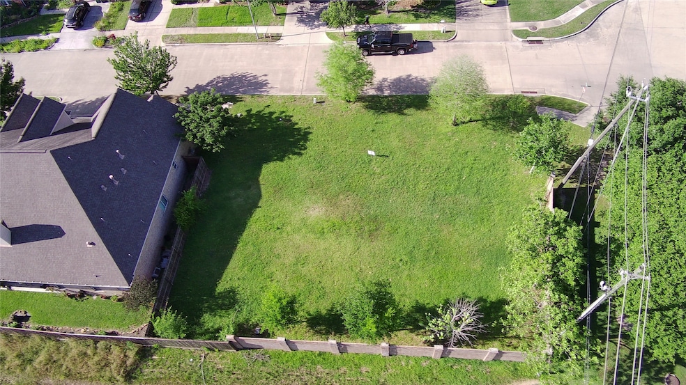 1807 Candlelight Place Dr, Houston, TX 77018 - photo 1