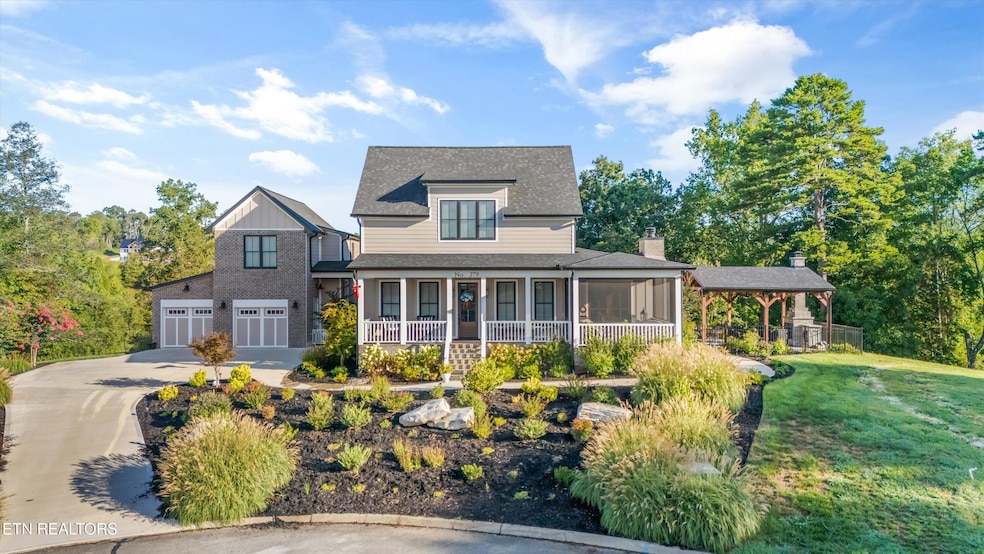 For Sale $1,100,000 • Co-Listing Agent