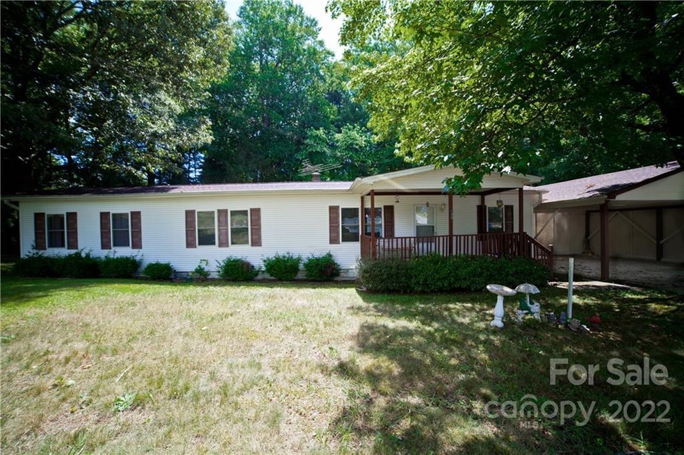 130 Leslie Way, Hendersonville, NC 28792 - photo 1