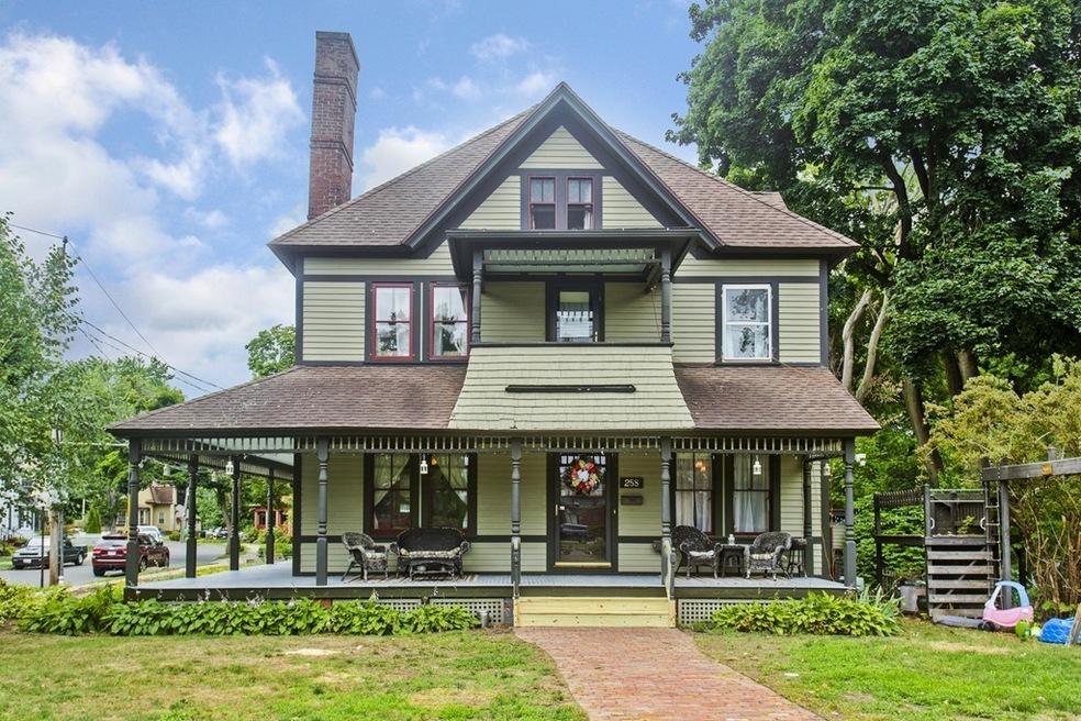 258 Springfield St, Chicopee, MA 01013 - photo 1