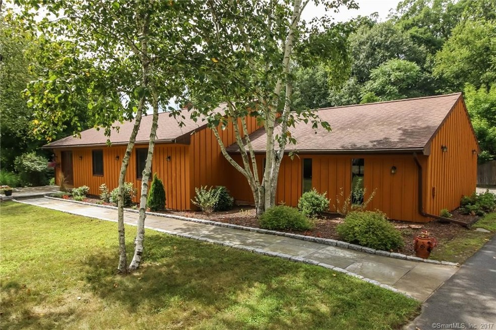 3 Misty Vale Rd, Sandy Hook, CT 06482 - photo 1