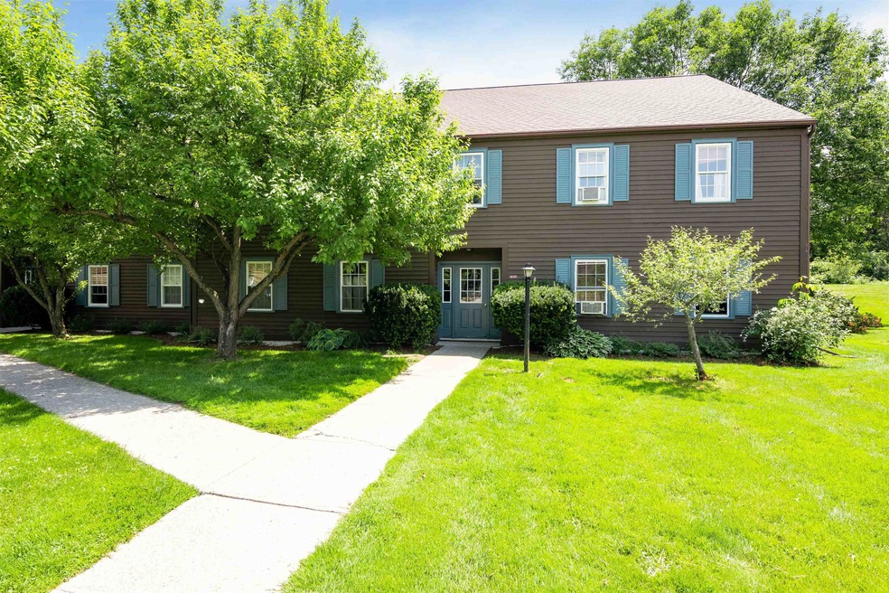 62 Twin Oaks Terrace, South Burlington, VT 05403 - photo 1