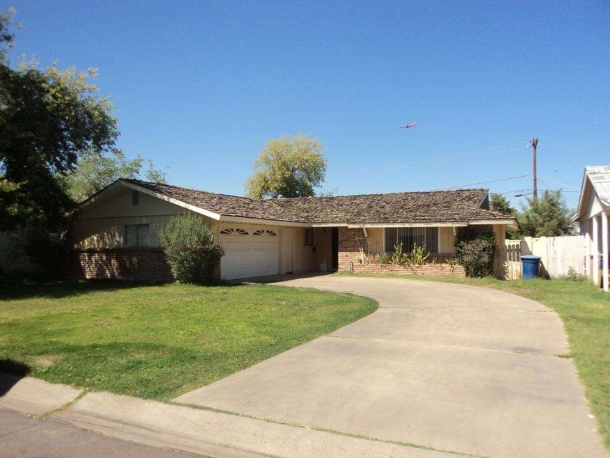 Fantastic Curb Appeal!