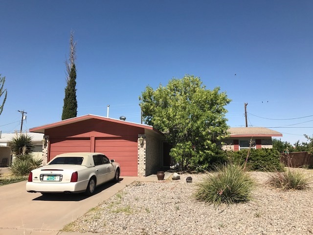 1907 Crescent Dr, Alamogordo, NM 88310 - photo 1