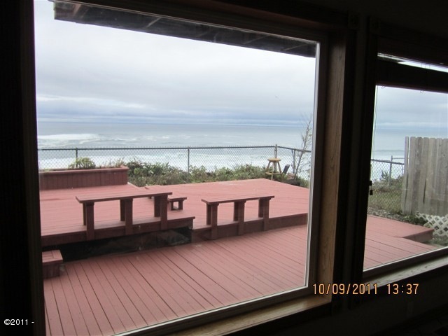 1631 SW Coast Ave, Lincoln City, OR 97367 - photo 1