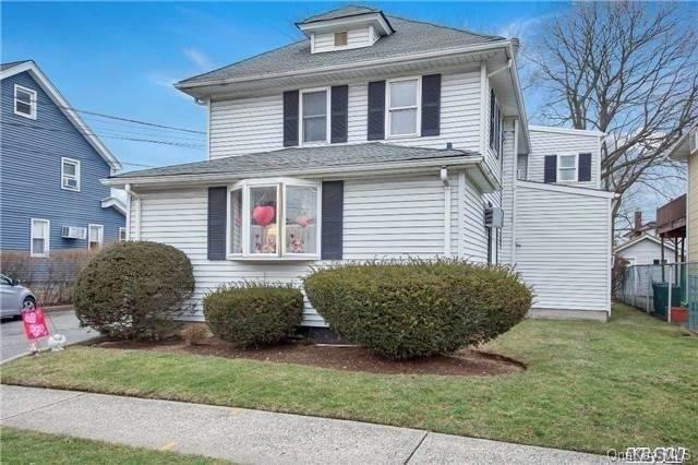 52 Monroe St, Franklin Square, NY 11010 - photo 1