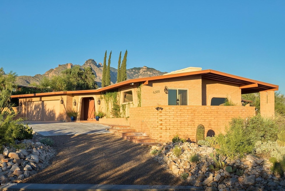6500 N Camino Libby