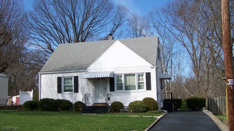 151 N Riverview Rd, Phillipsburg, NJ 08865 - photo 1