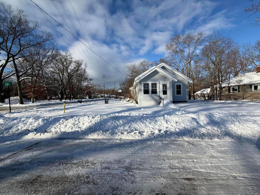 591 Mary St, Muskegon, MI 49442 - photo 1