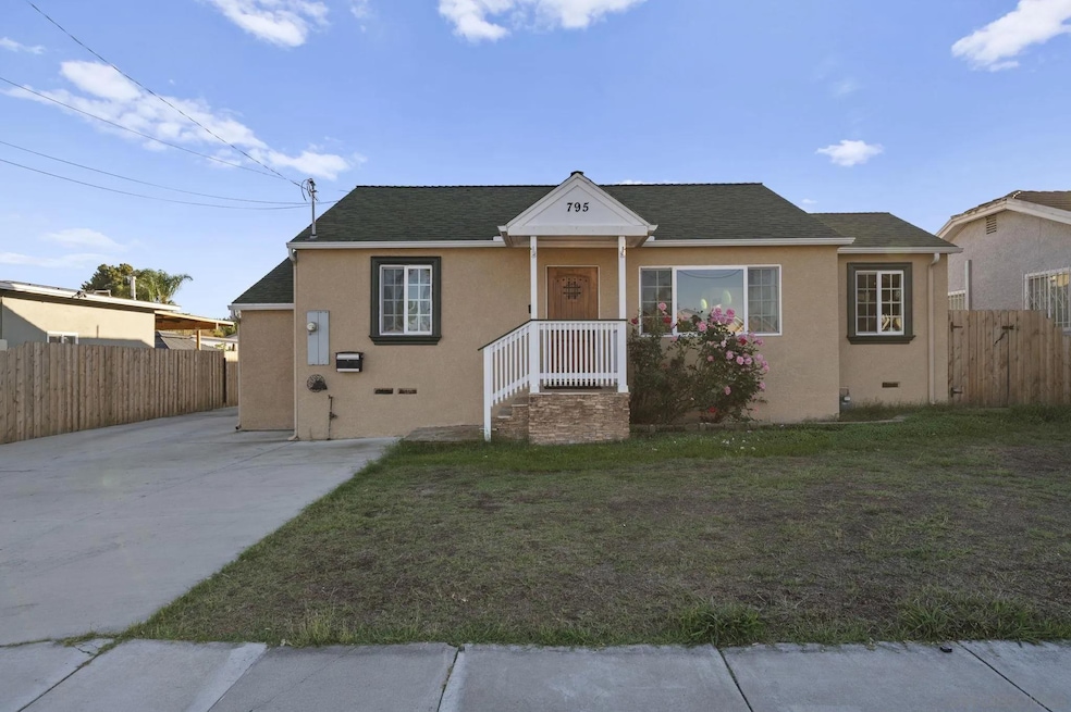 795 W Washington Ave, El Cajon, CA 92020 - photo 1
